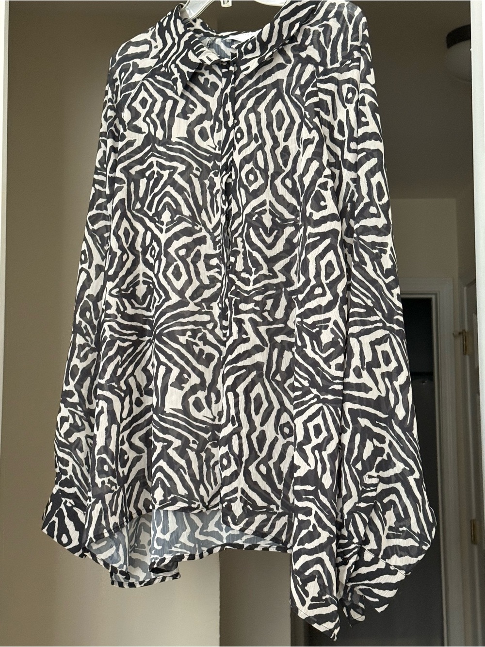 ASOS Black and White Abstract Print Women's top